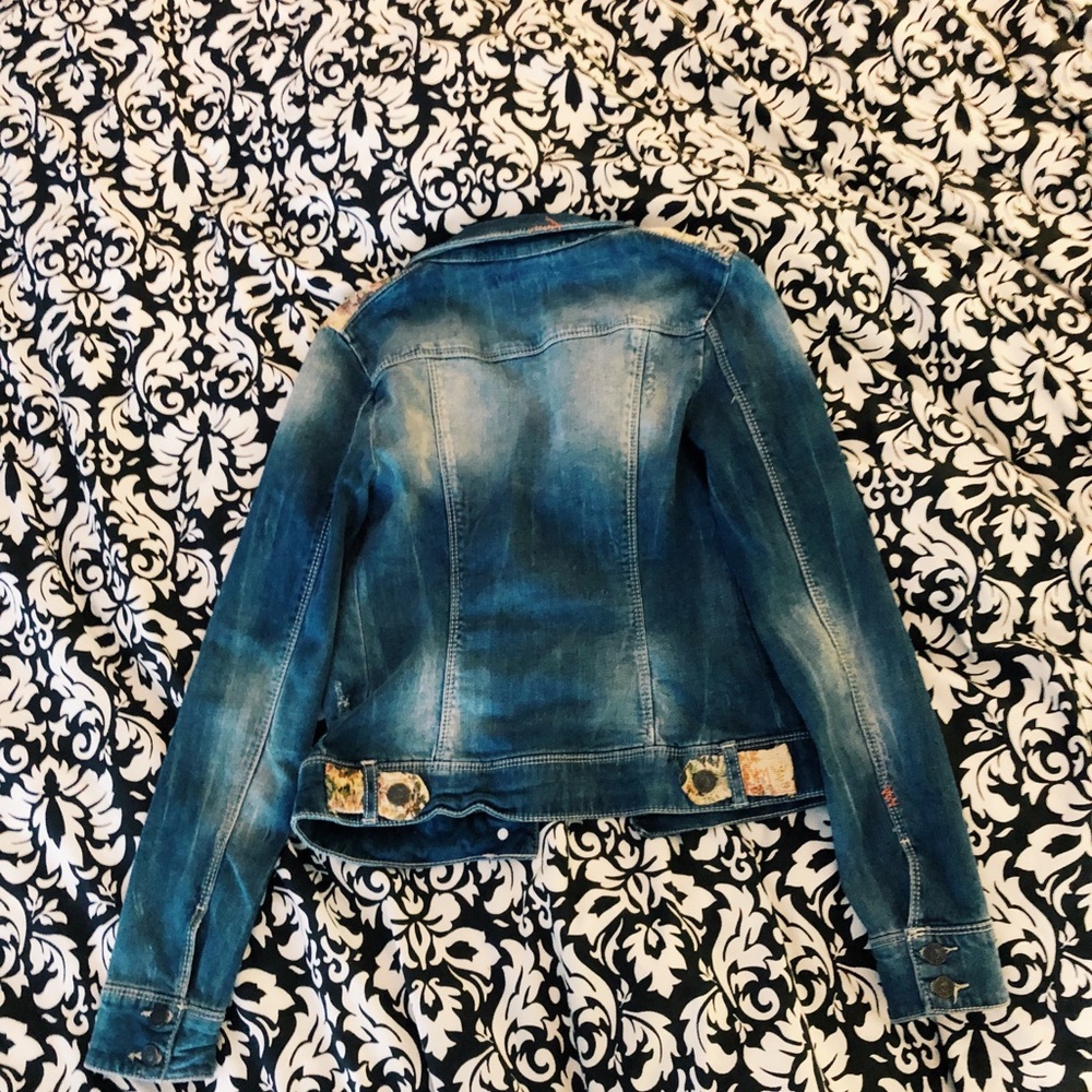 Women’s Jean Jacket - Picture 2 of 2